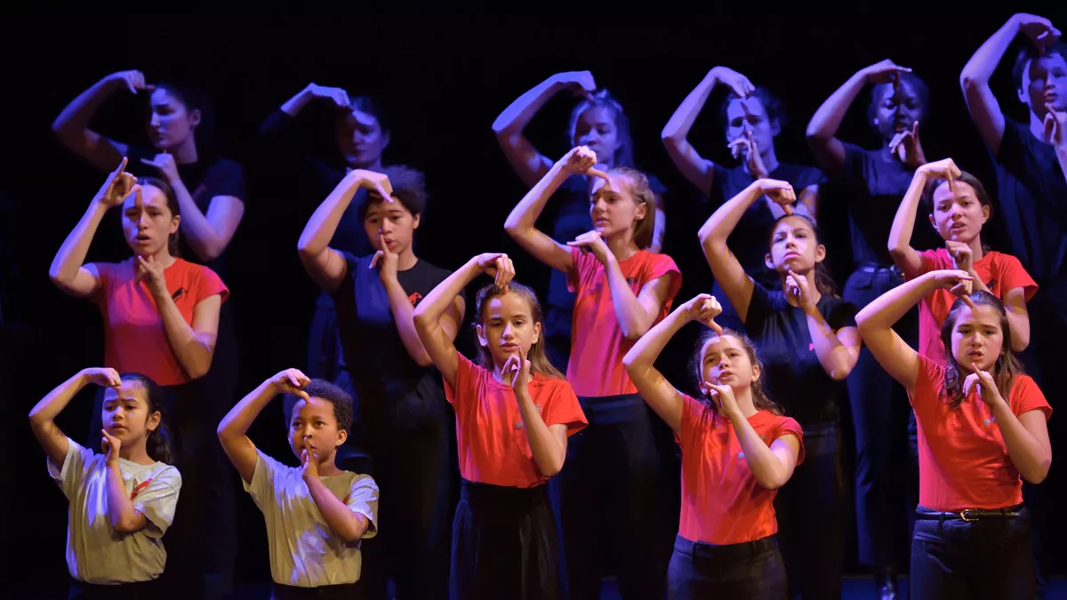 Le chansigne : quand la musique se raconte avec les mains