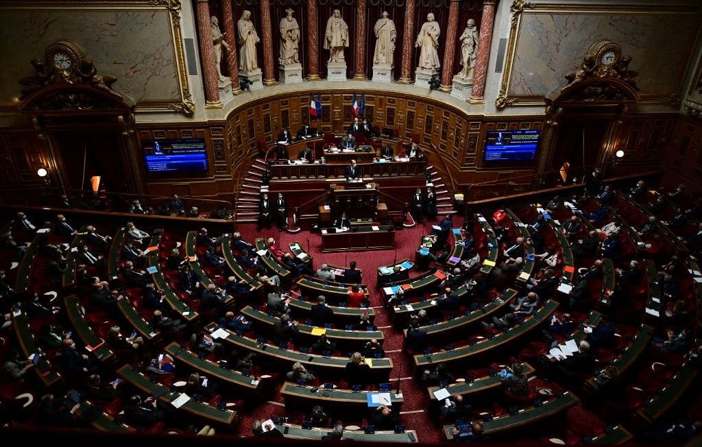 Accueil des personnes sourdes et malentendantes : ce que change vraiment la nouvelle réglementation 2026-2027